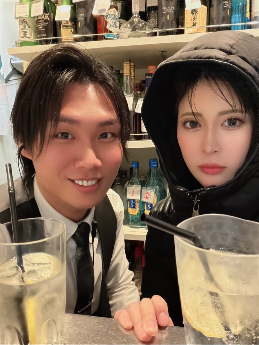 herojah's tweet photo. 有難い事にめちゃ北新地からお声掛けいただくけど、このタイミングを絶好の機会として黒服は今月で辞める事にした✨いい加減夜職から足を洗わないと泥沼化する！キャバクラのマネージャー面白かった^ ^ https://t.co/ghwpMa93Ek