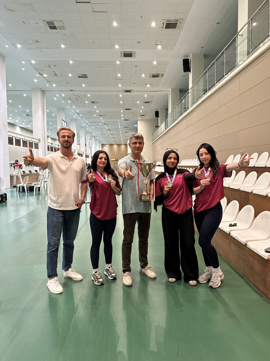 barlassozer's tweet photo. 🇹🇷 Atıcılıkta Kızlarımızdan Büyük Başarı 🏆

Mersin’de düzenlenen Türkiye Atıcılık Şampiyonası’nda üniversitemiz Tüfek Takımımız Türkiye ikincisi oldu. 🇹🇷🥈

Tebrikler;
🥈 Zeliha İpek Demirer
🥈 Zeynep Erez
🥈 Fatma Sueda Özben

Başarılarının devamını diliyorum. https://t.co/AWHcJNT3oR