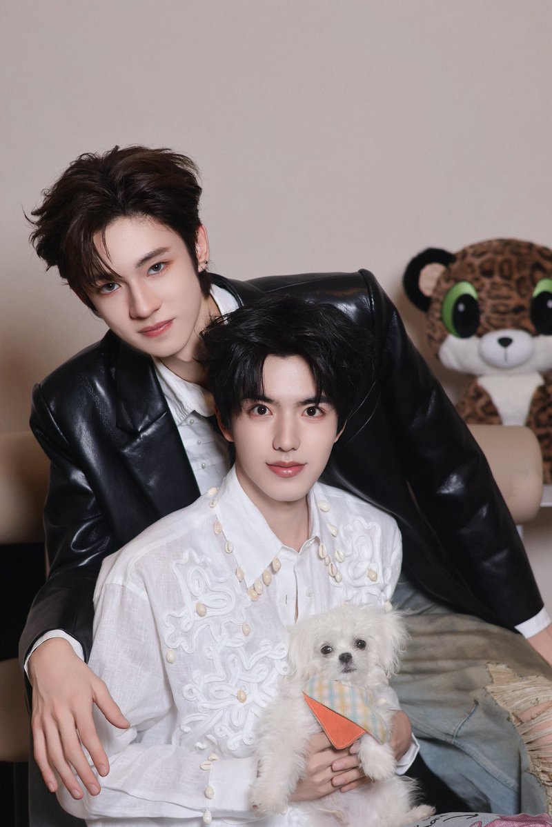 Clover_vendery's tweet photo. เฟรมคู่น่ารักมาก งานแจกรูปมาฉ่ำจริงแต่ขออีกนะคับ 😍

#ollie #shuyuan 
#DeepinTheAct #DeepIn https://t.co/KSvlZQimNy