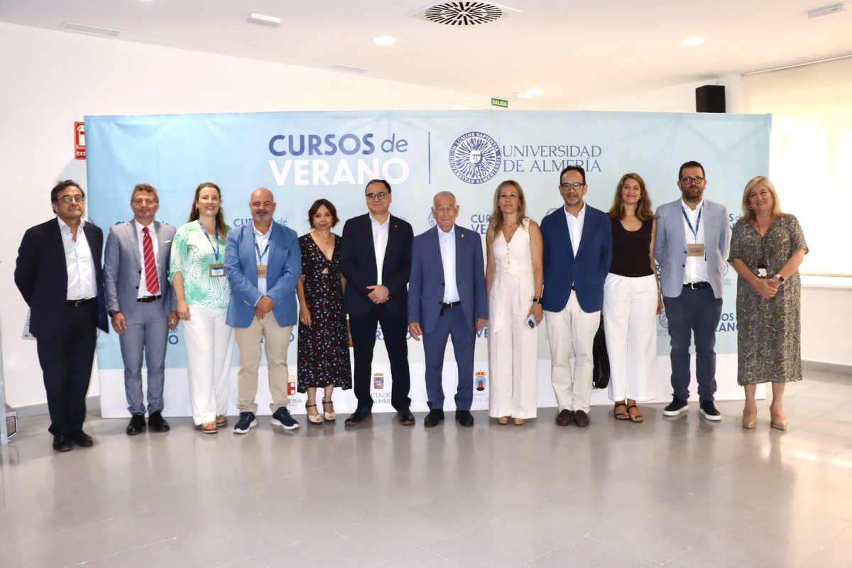 ualmeria's tweet photo. 🎓 Arrancan los XXVII #CursoDeVerano de la #UAL.
21 seminarios, 237 ponentes de prestigio y más de 630 personas matriculadas para abordar algunos de los grandes retos de nuestro tiempo desde ocho sedes de la provincia.
Más información 👉 https://t.co/AZVzFx91Cb
#SoyUAL https://t.co/29zwE8Olph