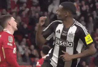 erickin_p's tweet photo. Eles falam que vocês são a zebra, 9.
Eles falam que a França ja é a campeã, 9.
Eles falam que o mbappe vai meter 3 gols em você, 9.
Voçê vai lançar o polegar hoje né, 9.

Por favor, 9. https://t.co/nYiZIBZup5