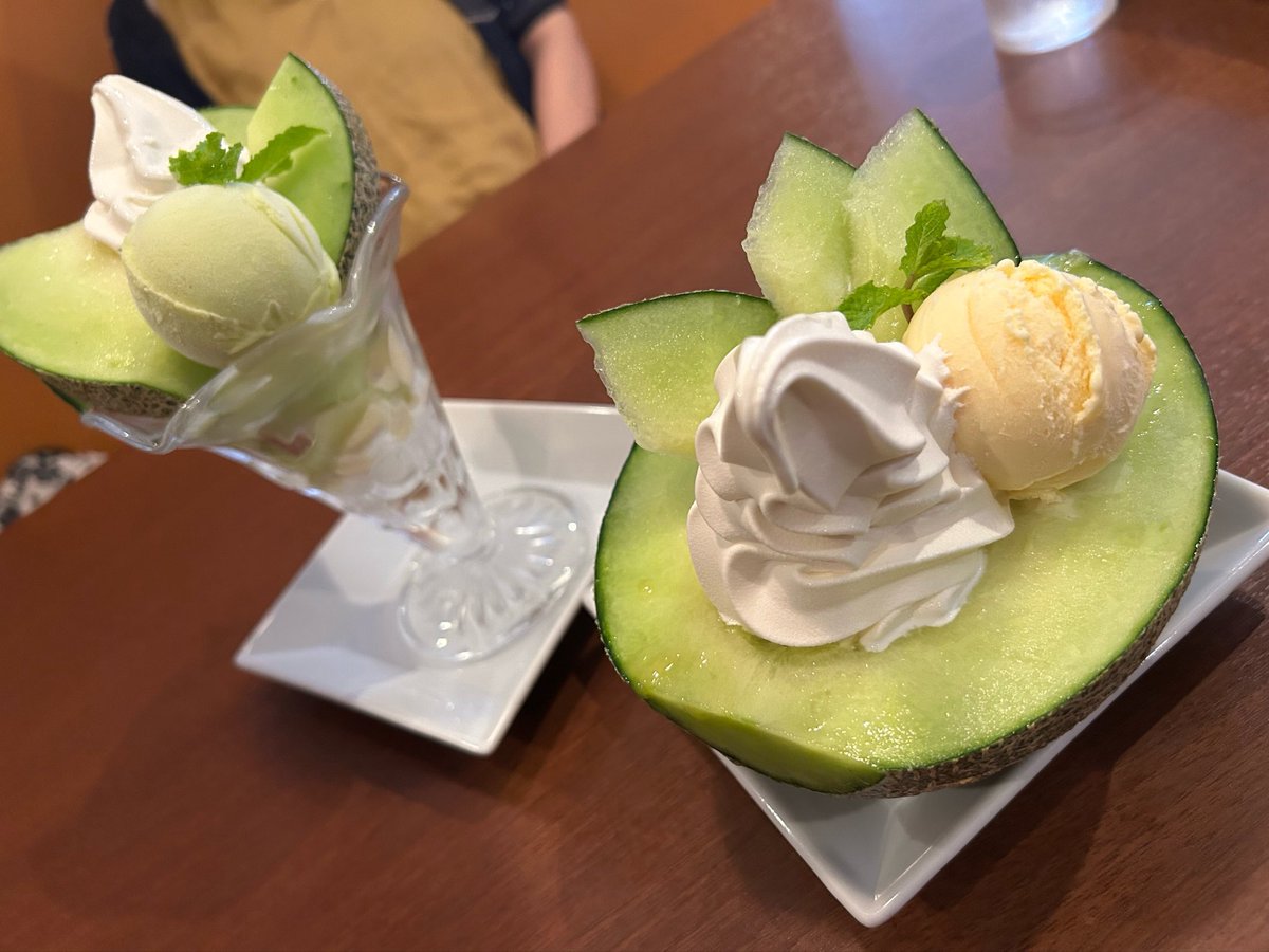 209l166's tweet photo. パフェ🍈 https://t.co/ztVpnII54r