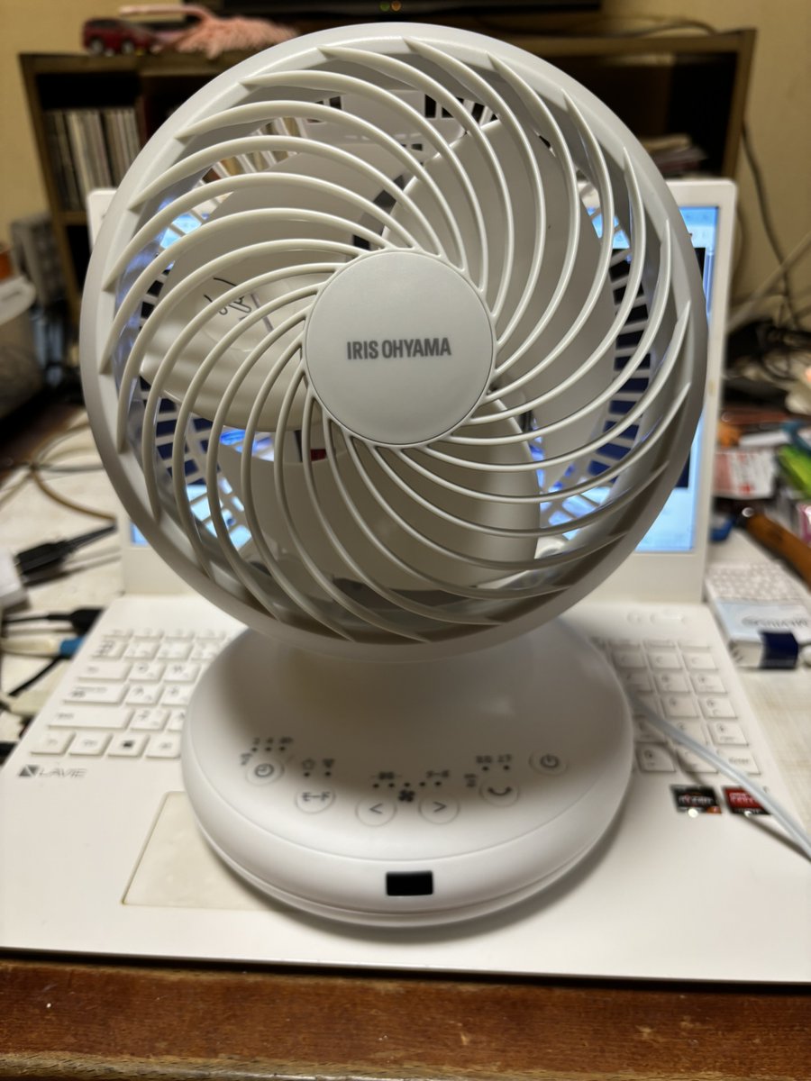 800land's tweet photo. サーキュレーター買った
エアコンの効率UPのため、エアコンまだ使ってないけどｗ https://t.co/9dtevtuFYe