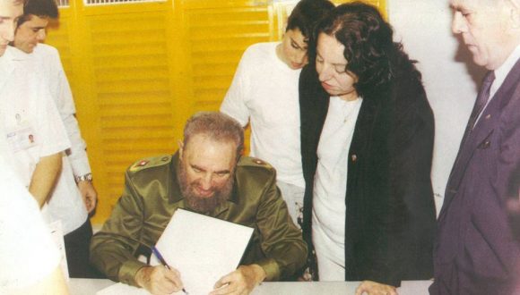 FSoldadodeIdeas's tweet photo. #FidelCastro en Brasil, el 30 de junio de 1999.

https://t.co/tmKApfu7bi
#100AñosConFidel #Cuba  #SomosContinuidad #RevoluciónCubana https://t.co/q9jpXDgmFV