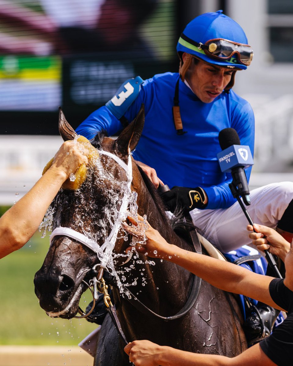 ChurchillDowns's tweet photo. Closing Weekend delivered. 🏆 https://t.co/aqU2S8ziTX