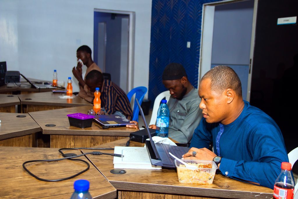 ATdevskd's tweet photo. 🍖 Lunch O'clock, re-energizing over refreshments (food &amp; drinks) for better development and relaxation

@Africastalking @itcentralng
#WeLoveNerds #BuildWithAT #ATdevsNG #developers #hackathon #lunch #techcommunity https://t.co/Yq7HATKUVb