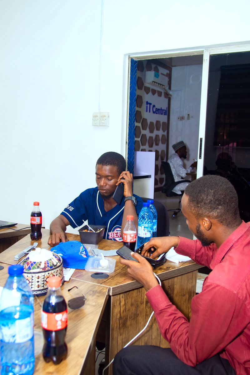 ATdevskd's tweet photo. 🍖 Lunch O'clock, re-energizing over refreshments (food &amp; drinks) for better development and relaxation

@Africastalking @itcentralng
#WeLoveNerds #BuildWithAT #ATdevsNG #developers #hackathon #lunch #techcommunity https://t.co/Yq7HATKUVb