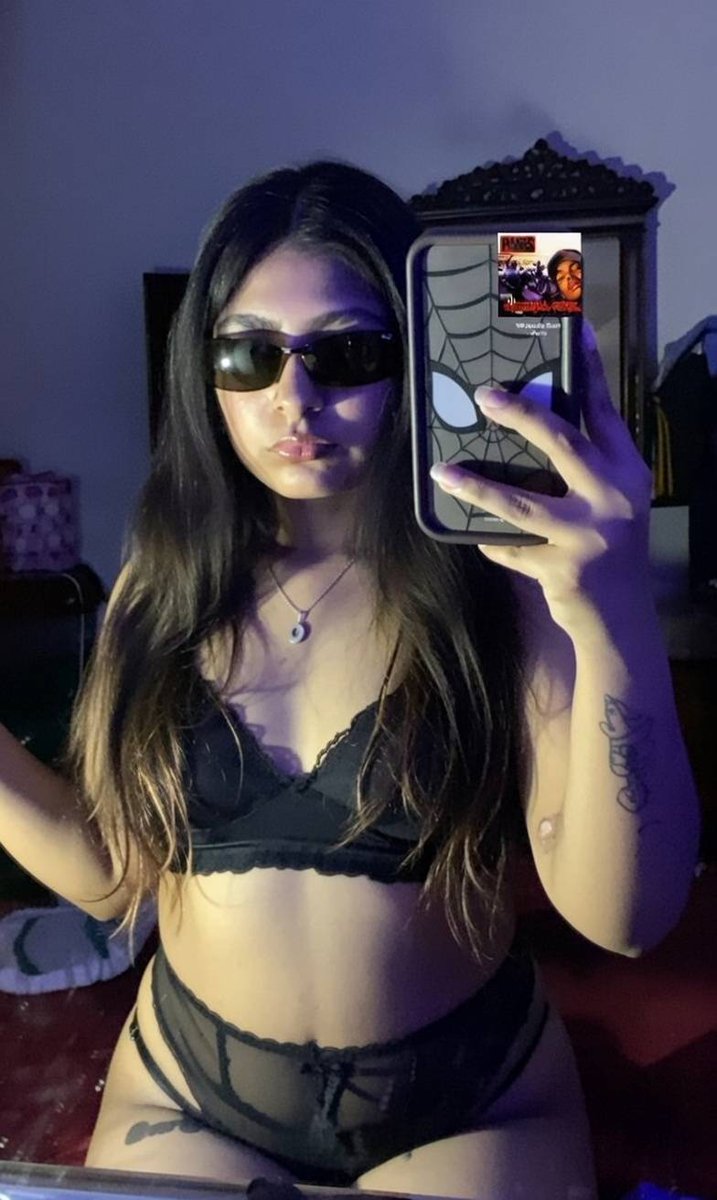 KingsMaria22247's tweet photo. 23 year old Selena's cuck brother wanted her turned into a webslut. Let's see what you pervs want to do to this cockbait https://t.co/L9O82Y85gZ