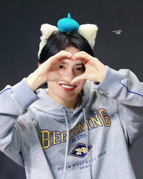 TreasureIsMyli3's tweet photo. @Mj_Ontiktok HBD host! 🎉 Ty for this GA.

- Sending big hugs to our koala Junkyu 🤍🫂 kung kailan naman naging bias kita:( anw, your health is our top priority. Take all your time to rest &amp; recover, Kyu. We will always wait for you. Miss you &amp; love you endlessly! 💎🐨 https://t.co/wCM0MMSjAm