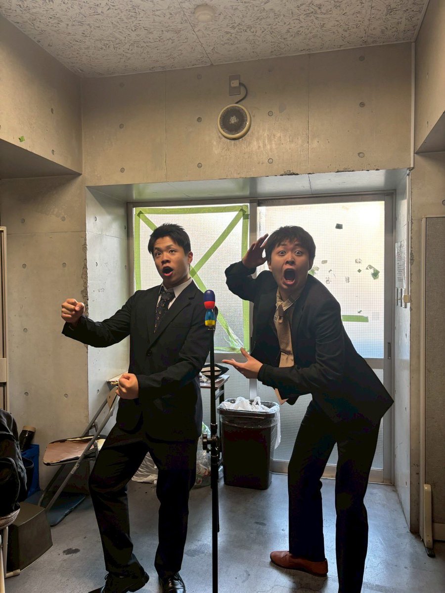 fuse_douki's tweet photo. 【演者紹介　1部】 

①東洋大学落語研究会
②ラフドランカー
③ワタ、熊野
④俺達が笑いの導火線だ
　あちちー https://t.co/D04FRm6cHQ