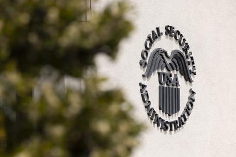 SummitGroup_MS's tweet photo. Social Security impacts nearly every retirement plan—but its future isn’t guaranteed. ⚖️
Understanding the challenges today can help you better prepare for tomorrow.
👉 Read the article to learn what could change and why it matters

 https://t.co/eRGDRe1BI4 https://t.co/T2DapQf64D