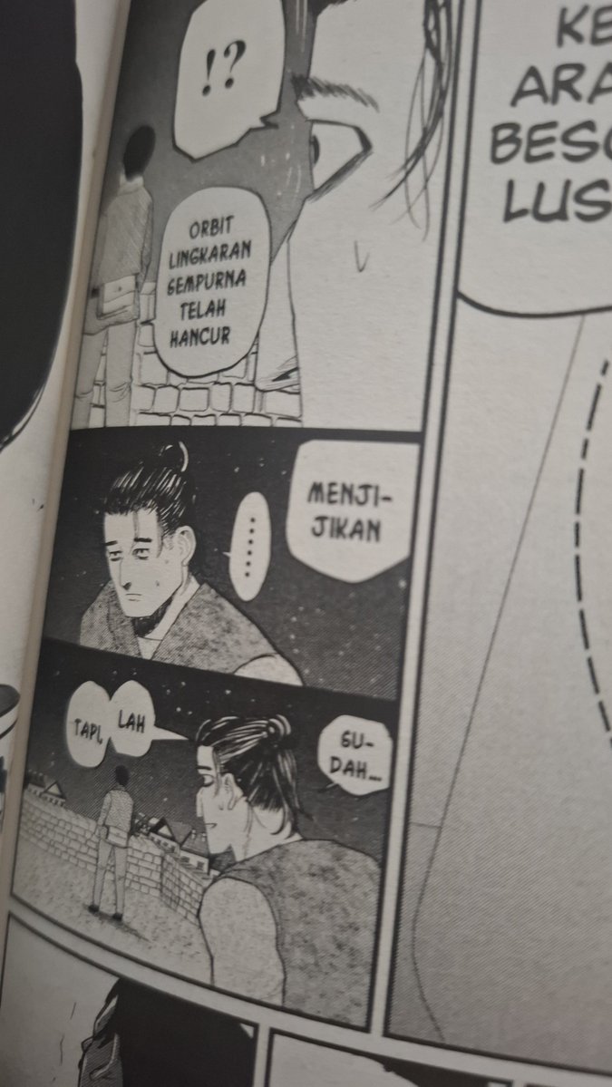 dewe's tweet photo. Halo @comic_lxlc ini kan terbitan yang high profile dan gak murah, boleh lah editorialnya lebih hati-hati :< awalnya heretik jadi heretic, "menjijikan" kurang k, dan "gerakanlah dunia ini" juga kan salah dan itu di halaman terakhir yang keliatan banget, banyak lagi yang kecil2 https://t.co/DvrzghlReh
