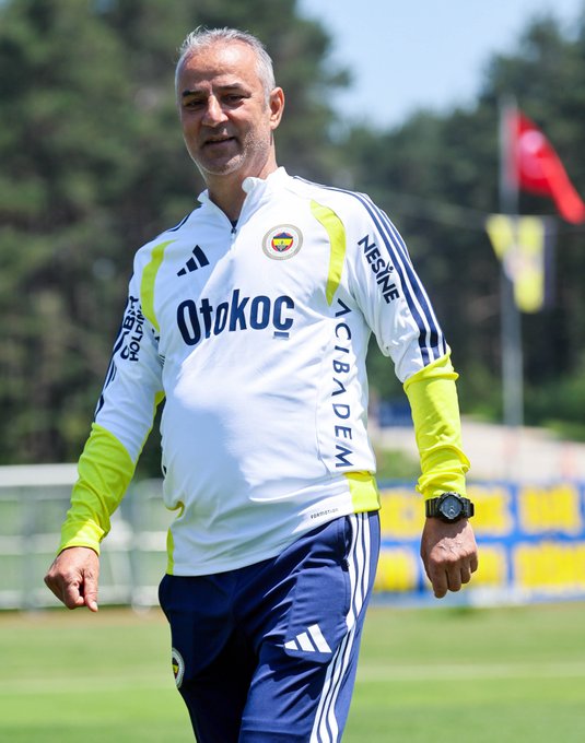 futbolarena's tweet photo. İsmail Kartal'ın istediği santrfor profili:

- Hareketli
- Kanat forvet rolüne uygun
- Çok yönlü
- Zaman zaman Vedat Muriqi ile birlikte oynayabilecek

(A Spor) https://t.co/I4dxqcebJe