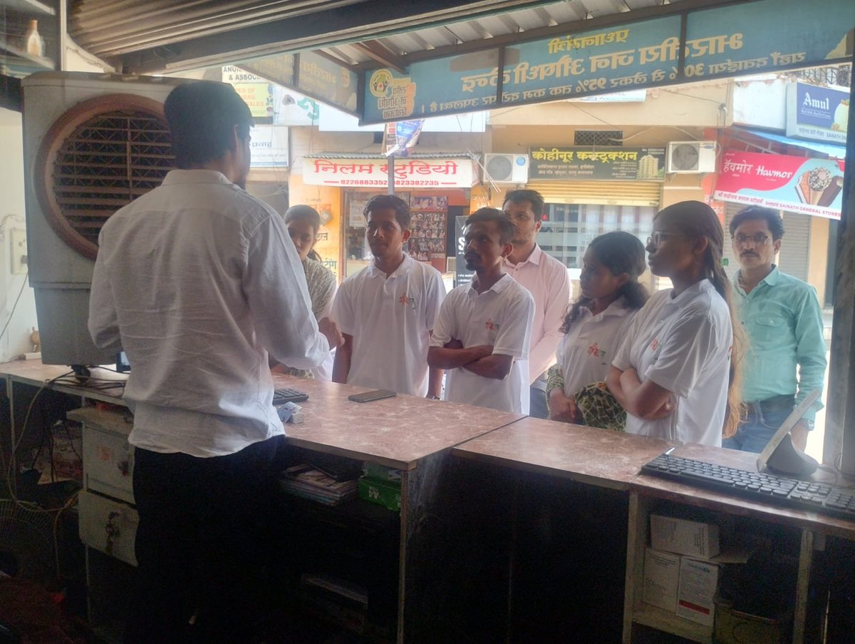 YuvaGondia's tweet photo. ELP at JanAushadhi Kendra Organised by MY Bharat Gondia,Maharashtra
@MYBharatHQ 
@YASMinistry 
@mansukhmandviya 
@khadseraksha 
@PriyankaJShukla https://t.co/LqMUyK6CZN