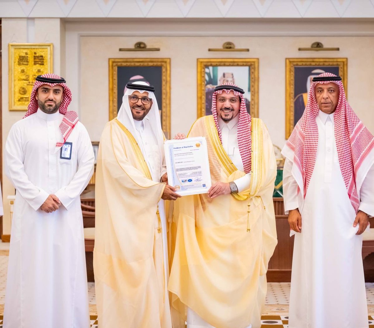 kabidak's tweet photo. كبدك تحقق إنجازًا مؤسسيًا جديدًا بحصولها على شهادتي ISO 9001:2015 لنظام إدارة الجودة وISO 30401:2018 لنظام إدارة المعرفة، تأكيدًا لالتزامها بتطبيق أفضل الممارسات العالمية، وتعزيز جودة الخدمات، وترسيخ ثقافة التحسين المستمر، وإدارة المعرفة، بما يسهم في رفع كفاءة الأداء المؤسسي واستدامة العمل. ويأتي هذا المنجز ثمرةً لجهود إدارة الجمعية وفريق الأداء والتميز ومنسوبيها نحو التميز المؤسسي. التفاصيل هنا👇

https://t.co/GqbacwDTef