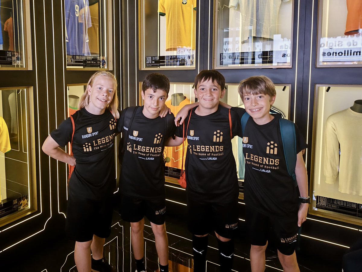 RandoriSport's tweet photo. 📆 Campus LEGENDS #2026 ⚽️

📸 Nuestros alumnos de la semana 2 visitan Legends.

👉🏻 https://t.co/9lCOOllIJk • PLAZAS DISPONIBLES 

📍10 sedes en Madrid.

@randorisport | @DeportesECM | @17RaulCampos | @CdeRandori | @museolegends presented by @LaLiga https://t.co/6CjwnfuEcM