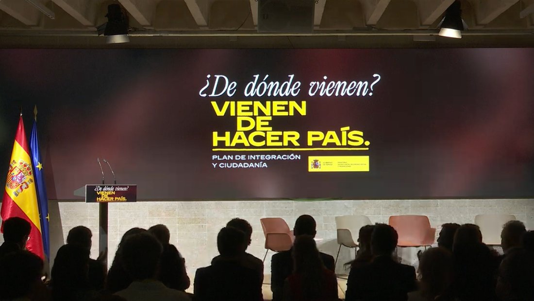 CEARefugio's tweet photo. 🤝🏾 Hemos asistido al acto de presentación del Plan de Integración y Ciudadanía '¿De dónde vienen? Vienen de hacer país', impulsado @desdelamoncloa. La inclusión de las personas migrantes y refugiadas y su acceso a derechos es fundamental para avanzar hacia una sociedad más justa. https://t.co/vHNF9ktFxN