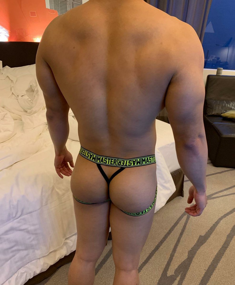 Musclemaniax's tweet photo. Depan atau belakang? https://t.co/XwX29EGv1w