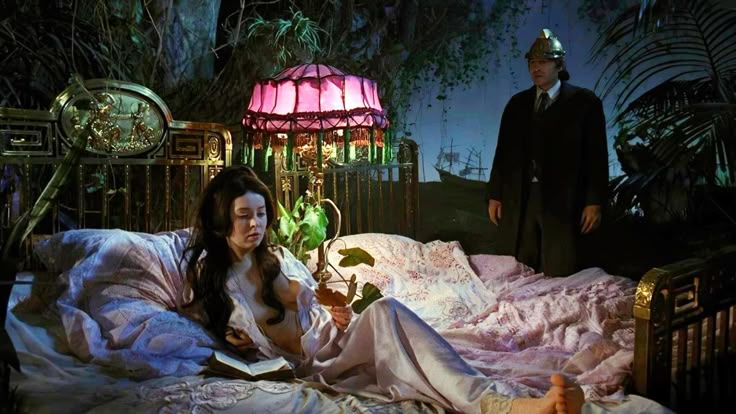 TheWabiSabiLife's tweet photo. a still from the 1973 Polish surrealist masterpiece The Hourglass Sanatorium https://t.co/KeWdl8HbXH