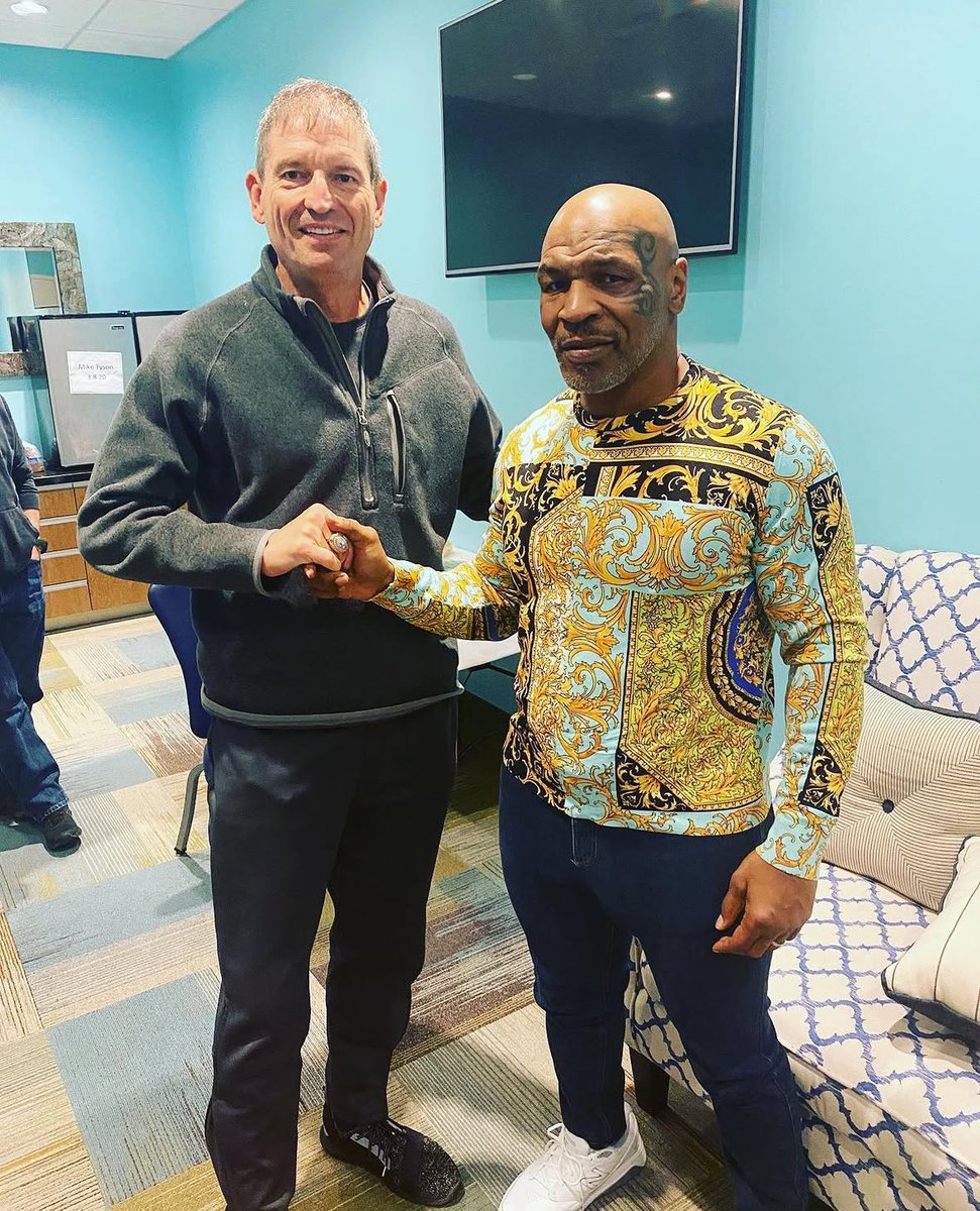 BernieKosarQB's tweet photo. Happy Bday To The Legend, Iron Mike. 👊 #UMatter @MikeTyson 🙌 https://t.co/OL4EK7Vzar