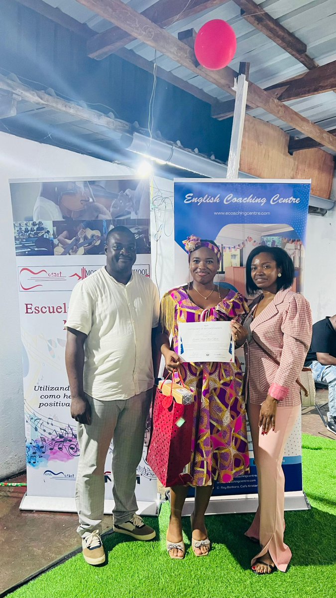 EnCoachingC_eg's tweet photo. 📚🇺🇸 English Coaching Centre participó en la 3.ª edición del Concurso Literario “Eco de Libertad”, una iniciativa de la Embajada de los Estados Unidos para celebrar el 250.º aniversario de su Independencia.

¡Seguimos conectando idiomas y culturas! ✨

#EcoDeLibertad #ECC https://t.co/032dyMYaI0