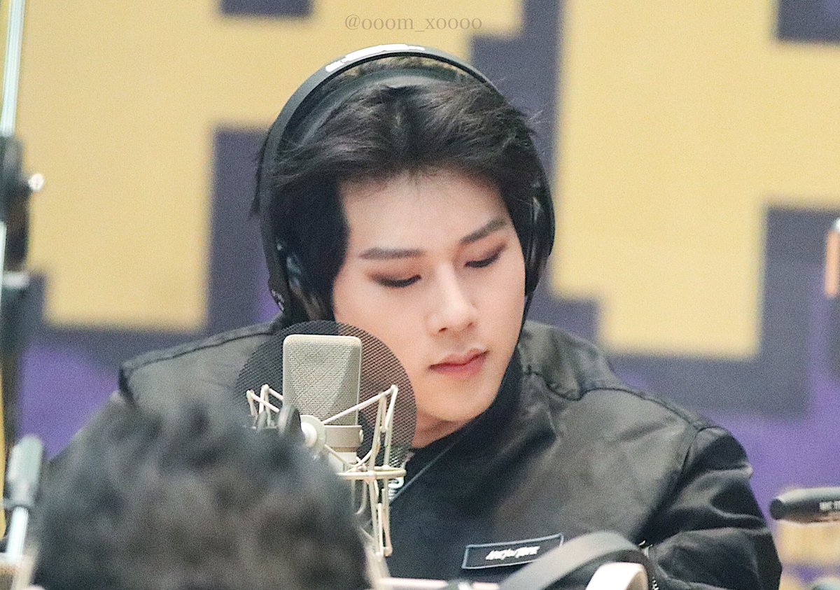 honey_ggulmat's tweet photo. 이날 주헌 미모에 대해 이야기 시작하면 최소 2박3일 걸림 이날 뭔가 선배같고 차가운데 섹시하고 도라버림... https://t.co/cF0tPZ12zC