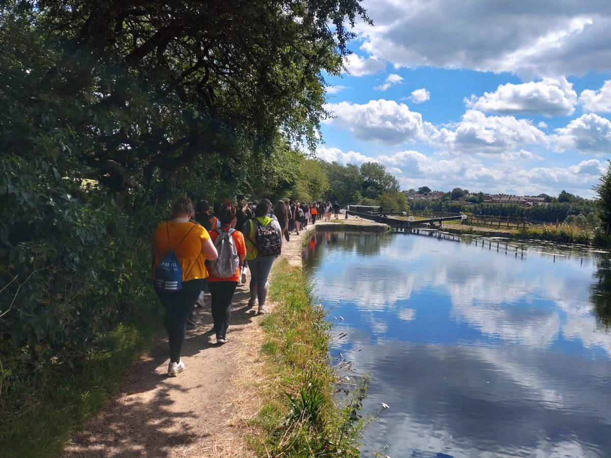 NorthChadderton's tweet photo. They’ve all done it! The school has finished the annual sponsored walk of 9km with lunch in the park! Thanks for all your support @maggiesoldham - can’t wait to see how much we’ve raised! 💷 https://t.co/F9wsS4C3Xj