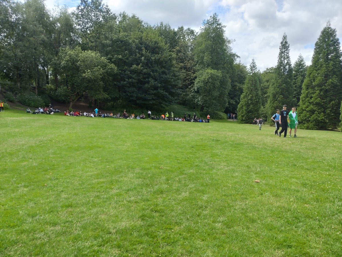 NorthChadderton's tweet photo. They’ve all done it! The school has finished the annual sponsored walk of 9km with lunch in the park! Thanks for all your support @maggiesoldham - can’t wait to see how much we’ve raised! 💷 https://t.co/F9wsS4C3Xj