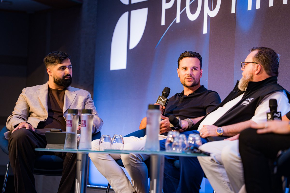 PropFirmMatch's tweet photo. 📸@Wordsofrizdom at @propfirmexpo London 2026 https://t.co/FHFv9S3Hgk