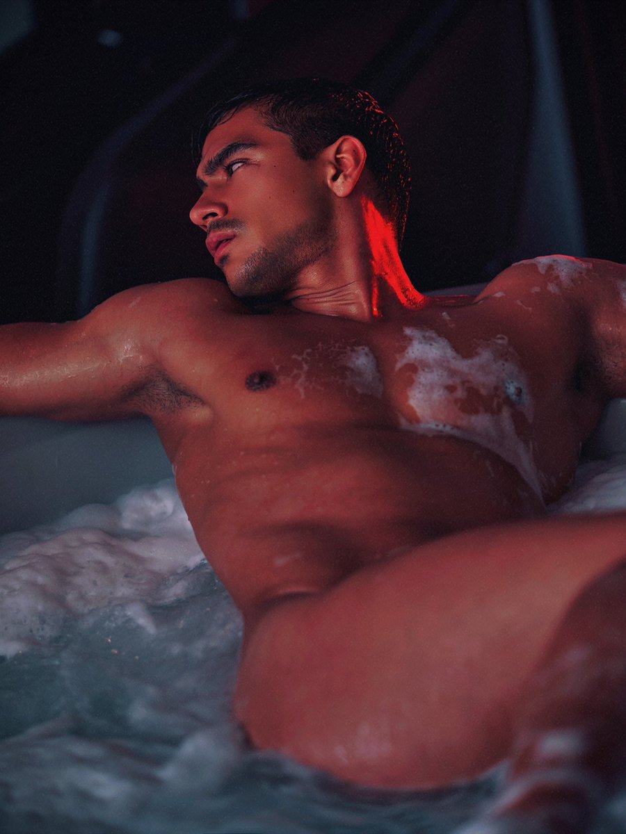 desiboy4e's tweet photo. Indian hot guys muscular 
#indianman #desihunk #indianmuscular #gayfitness #alfamans #gayx
#gay #hotguy https://t.co/xnJ0yju4AK