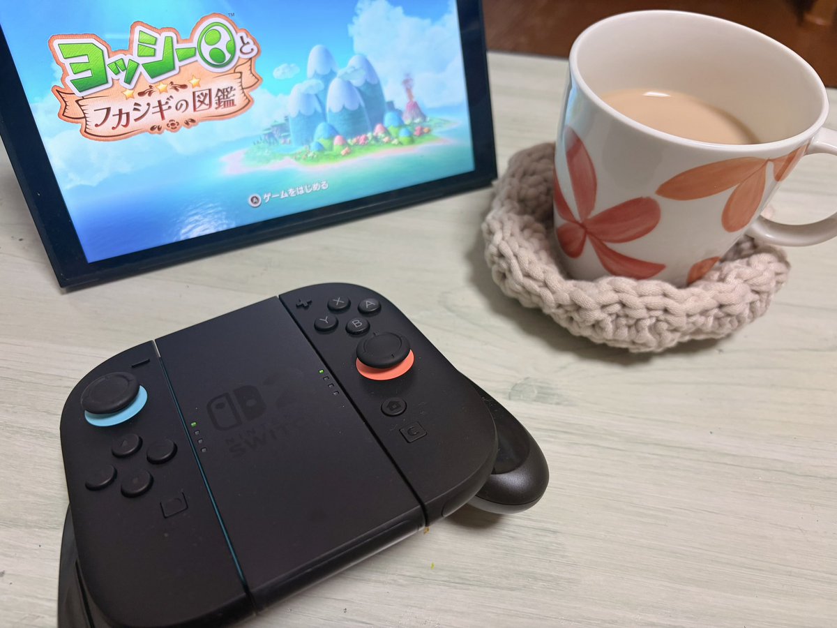 ahgioj36's tweet photo. ポムで作ったコースターをお供に🎮 https://t.co/1IT0TWOqYT