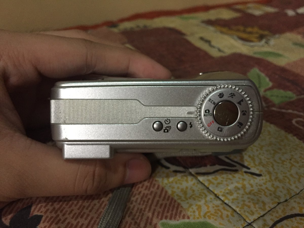 owow_23's tweet photo. wts lfb ph untested digicam

i am selling my UNTESTED Kodak EasyShare C330 for only 350 pesos ! i can lower the price po if sure buyer :))

mop : maya, maribank
mod: jnt
i am only selling the unit po, and i can't provide any sample photos po since this is untested po

(1/2) https://t.co/UsCWMDjGm8