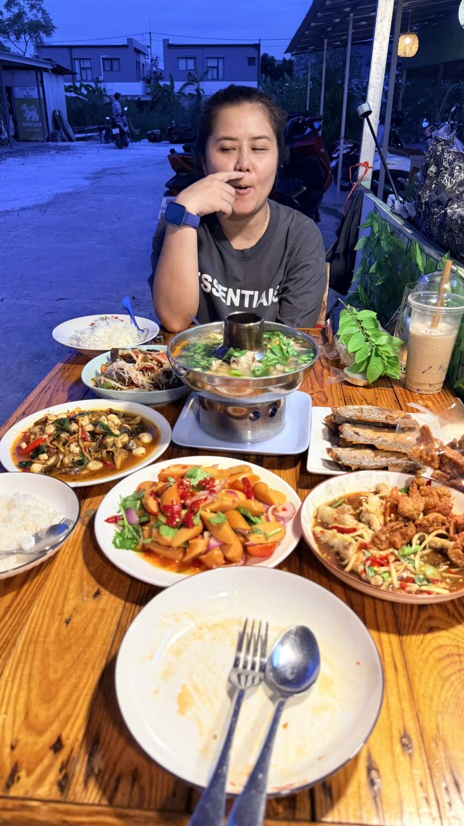 ipmeaw's tweet photo. ลูกมาอาหารก็จะเยอะๆหน่อย https://t.co/6CyUTBcTtt