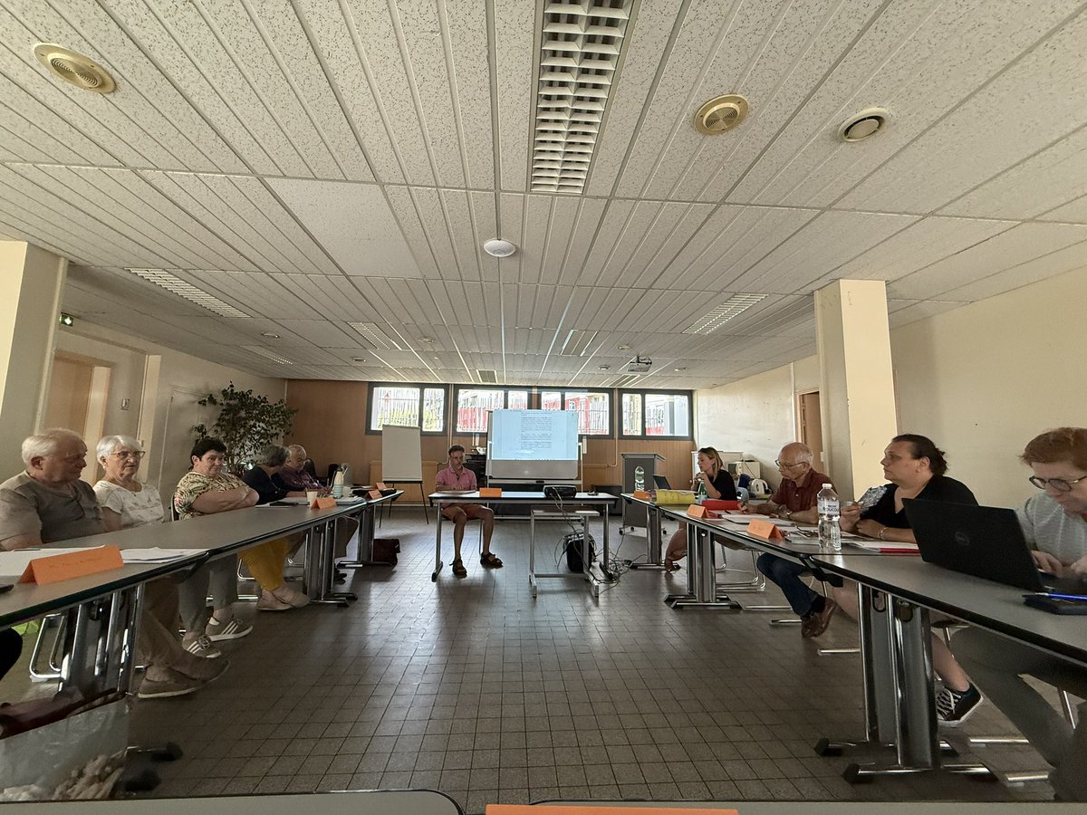 RemiMarchand's tweet photo. Présent aujourd’hui à l’assemblée générale de la @Fnath72_61 au Mans.
Une association engagée pour défendre et accompagner les personnes accidentées de la vie dans l’accès à leurs droits.
Merci aux bénévoles pour leur engagement.
#LeMans #FNATH https://t.co/5hv1QX3v1F