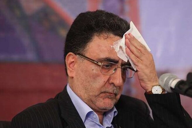 mehdiaz62056934's tweet photo. چراپهلوی؟
اینکه چرابخش بزرگی ازجامعه پهلوی رادرحد اپوزیسیون اصلی می شناسد عوامل بیش از دههاعامل است 
امااینکه چراآقا #مصطفی_تاجزاده که بهترین روش وصادقانه ترین وشجاعانه ترین مبارزه راعلیه ج ا پیش برده است وآنچنان که درجامعه باید دیده شود ونشده است یک  استراتژی کاملا دقیق است. https://t.co/bp0EF6nyRQ