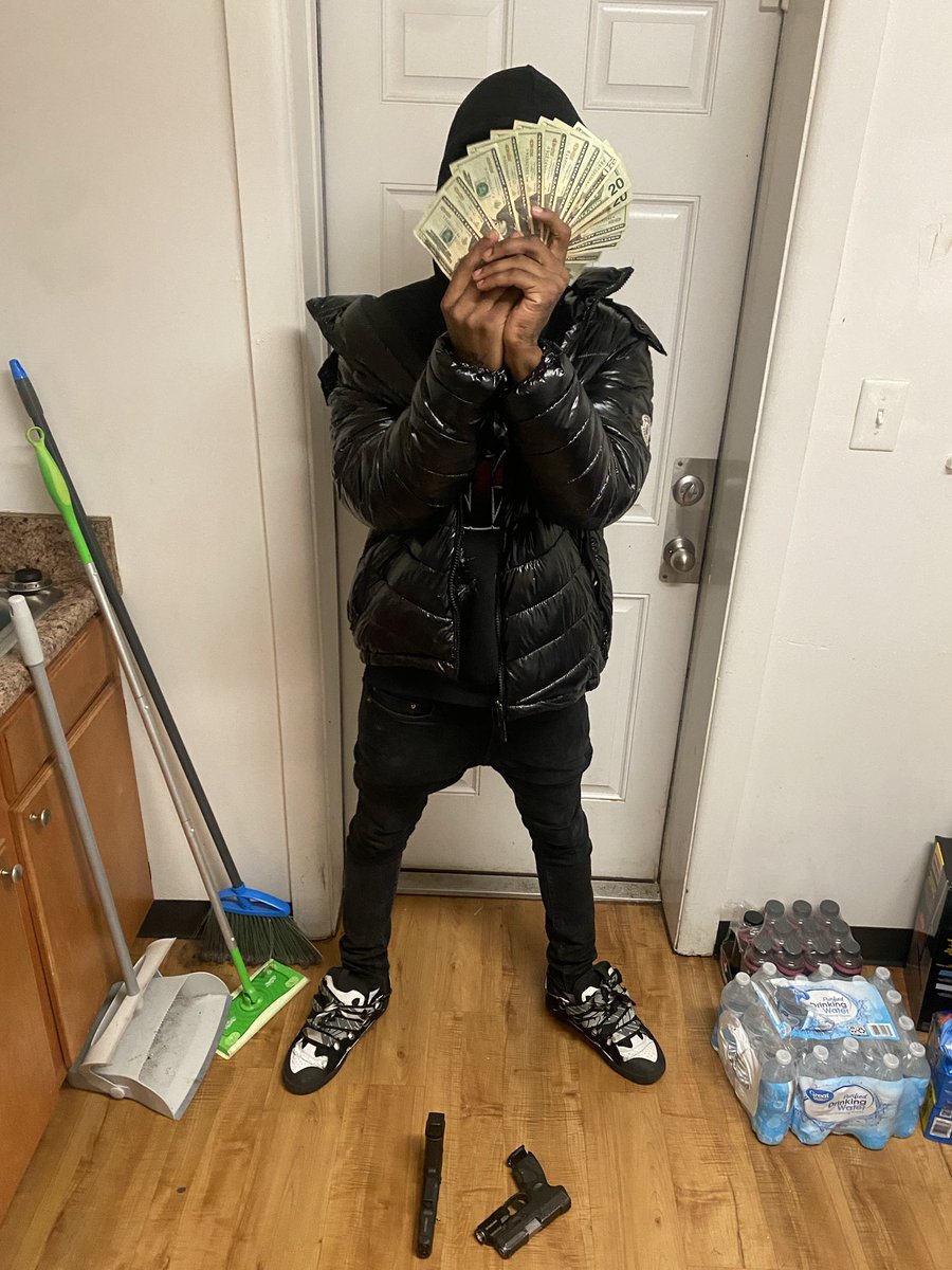 bigmotionnuk's tweet photo. #yn #atl #viral https://t.co/i2matnoBMg