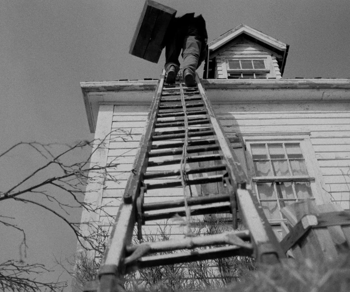 framebyguido's tweet photo. The Lighthouse (2019)
Dir. Robert Eggers https://t.co/D2jfKVwTZp