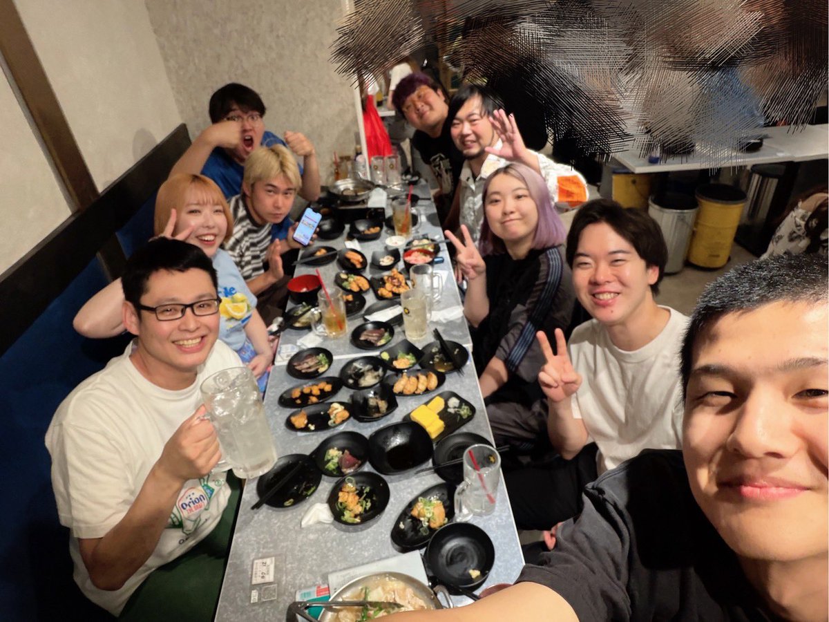 Gekkankikaku's tweet photo. 今日は企画ラッシュメンバーで飲み会でした！

また一つ仲が深まった気がします！

いくよが始まってしばらく音信不通でいくよなのに来ないかと思ったし、天然水の2人が前でずっと仲良くてBL好きな人の気持ちがちょっとわかった、そんな2時間でした。

投稿者:佐野芝1800m https://t.co/GtRDW2AGTQ