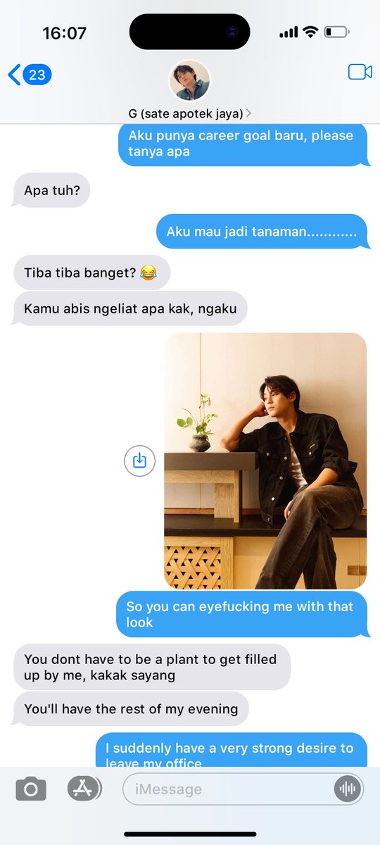 bIeedonpaper's tweet photo. lagi lagi brondong dan kakak sayangnya ini https://t.co/HZdBuqsKQa