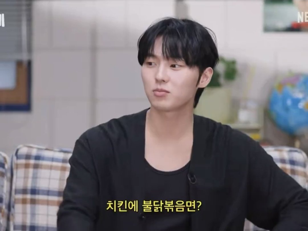 dueduera's tweet photo. 요 며칠 홍보하면��� 불닭 얘기 계속 한 남자 생각나네...
아니 훉지야 매운 거 못 먹는다며 https://t.co/VCCiQEuVGn