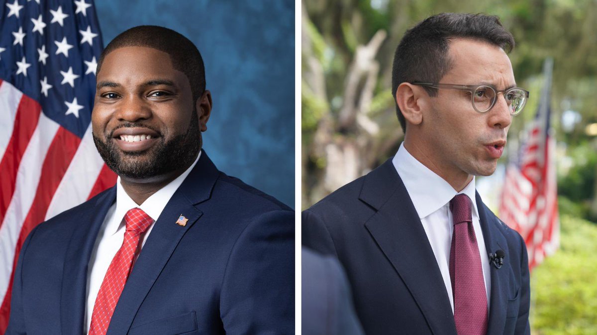 TPSIOfficial's tweet photo. NEW: Florida Governor Republican Primary  

🔵Byron Donalds: 32%
🔴James Fishback: 32% 
🟡Jay Collins: 12%
🟢 Paul Renner: 7%

680 LV | 6/29-30 | MoE ±4.3% https://t.co/3eImYOesYS