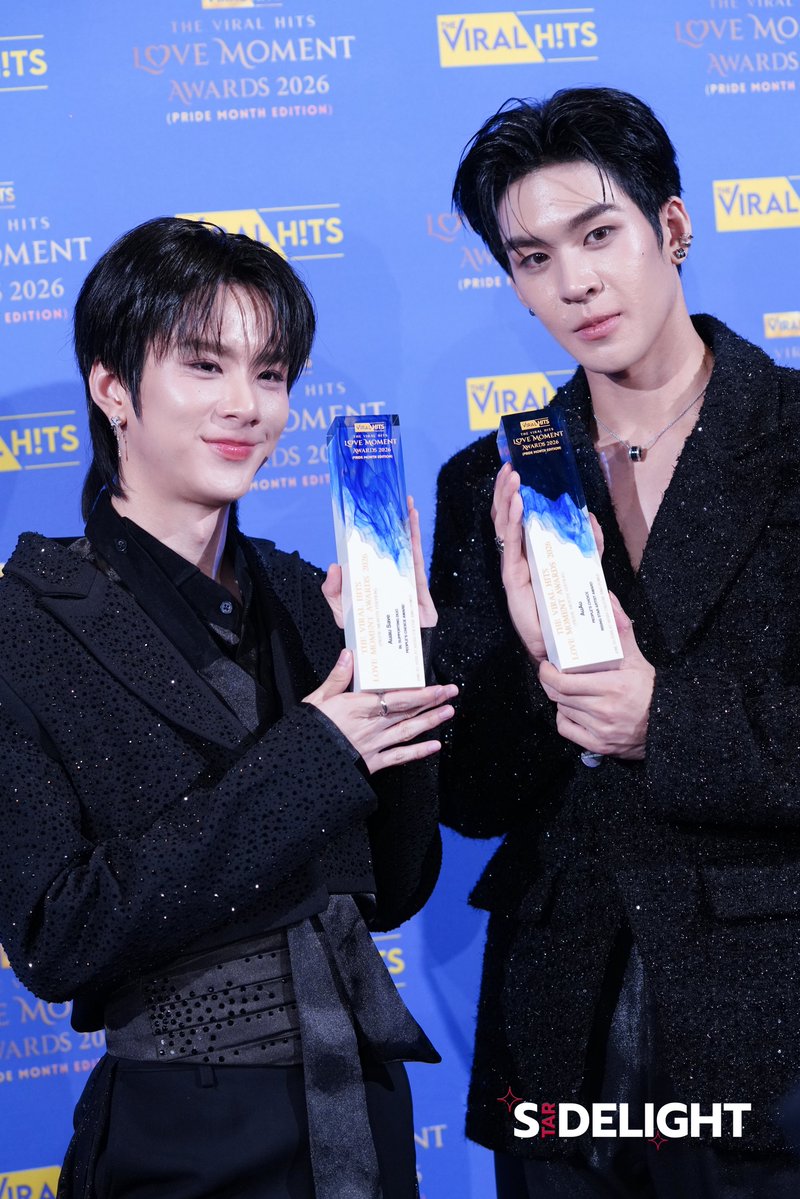 StarDelight tweet media