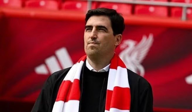 iamlarrygee's tweet photo. Andoni Iraola always knew Bournemouth was a chapter, not the whole book. But he finished the chapter properly. 

He saw out the full season, delivered European football, walked away with his reputation intact, and only then accepted Liverpool. No backdoor talks. No mid-season drama. Just a manager who respected his club until the final whistle. That’s integrity. 

Enzo Maresca chose the other route. He left Chelsea before the job was done. He abandoned a project in the middle of the season to run toward a deal that was already waiting for him. The club was left to pick up the mess while he chased the next big name on his CV. There was no emergency. Only ego and impatience.