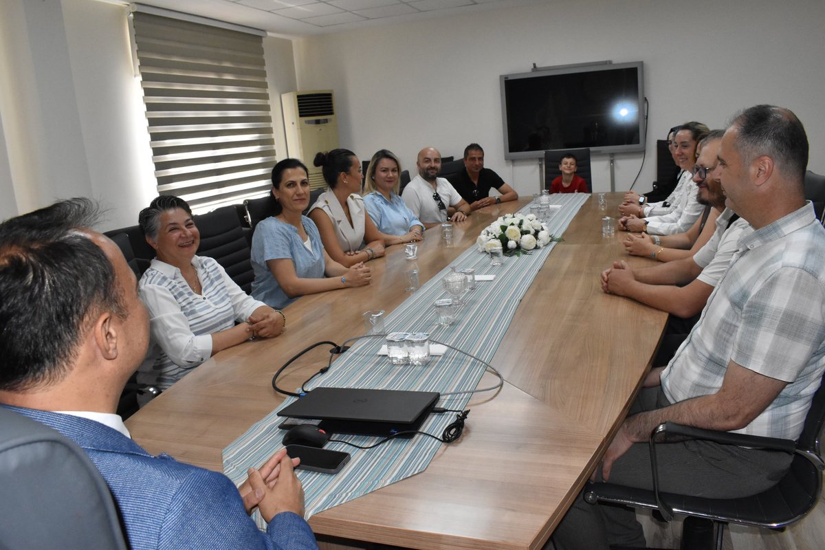 BurdurilMEM's tweet photo. 📌 İl Milli Eğitim Müdürümüz Sn. M. Necmeddin DİNÇ,  Sakarya ilinde düzenlenen Maarif Halk Dansları etkinliğine katılarak ilimizi temsil eden öğretmenlerimiz ile bir araya geldi.
@tcmeb 
@Yusuf__Tekin 
@Burdurvalilik 
@necmidinc https://t.co/VRFxosaXIt
