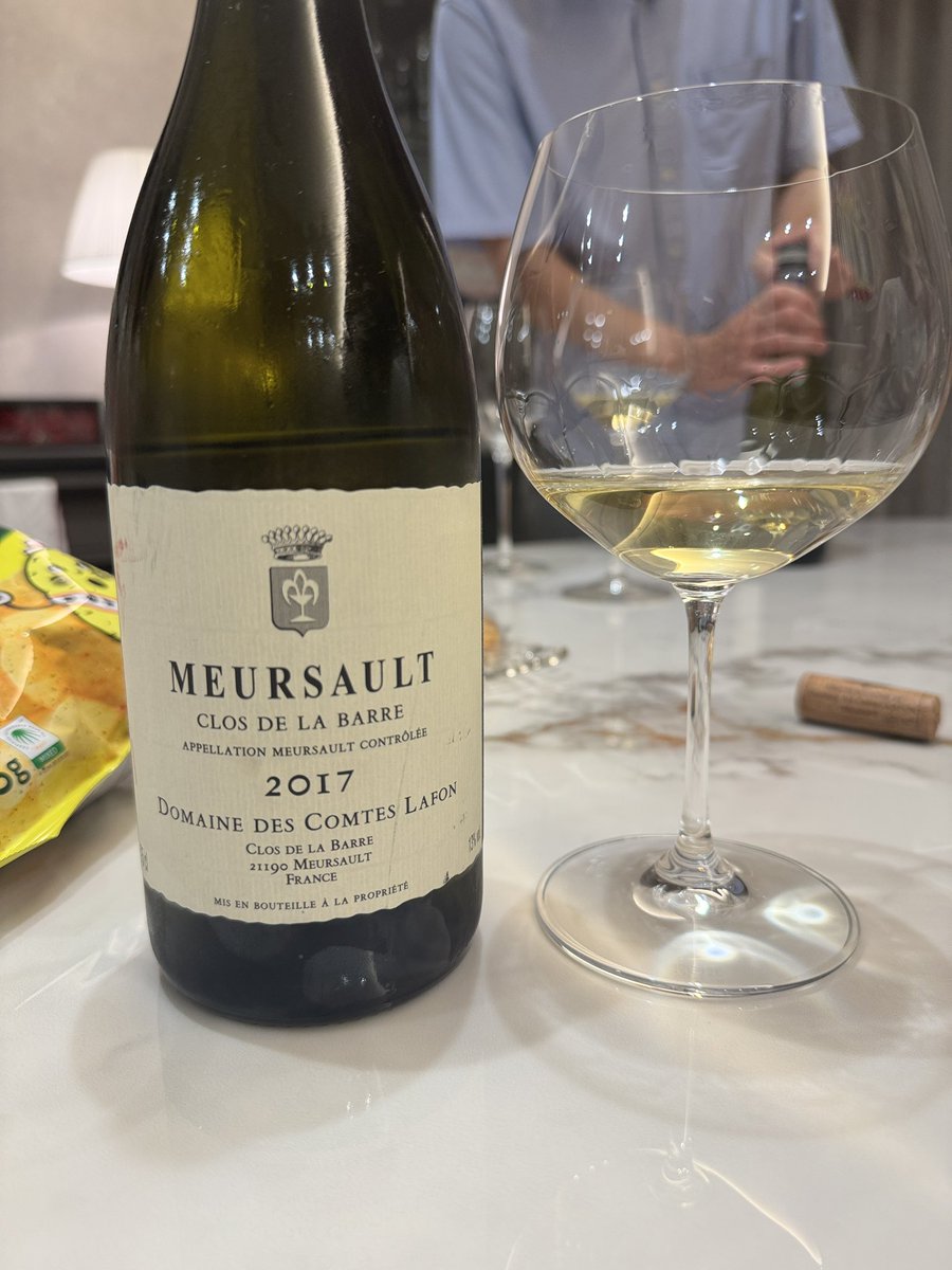 wine_take's tweet photo. コントラフォンのクロドラバール2017とベルヒルのピノ・ノワール2015。
クロドラバールももちろん良かったが、ベルヒルは衝撃だった。これがNZとは。素晴らしい2本を開けてくれた友人に感謝。 https://t.co/yKMGRxfJr1