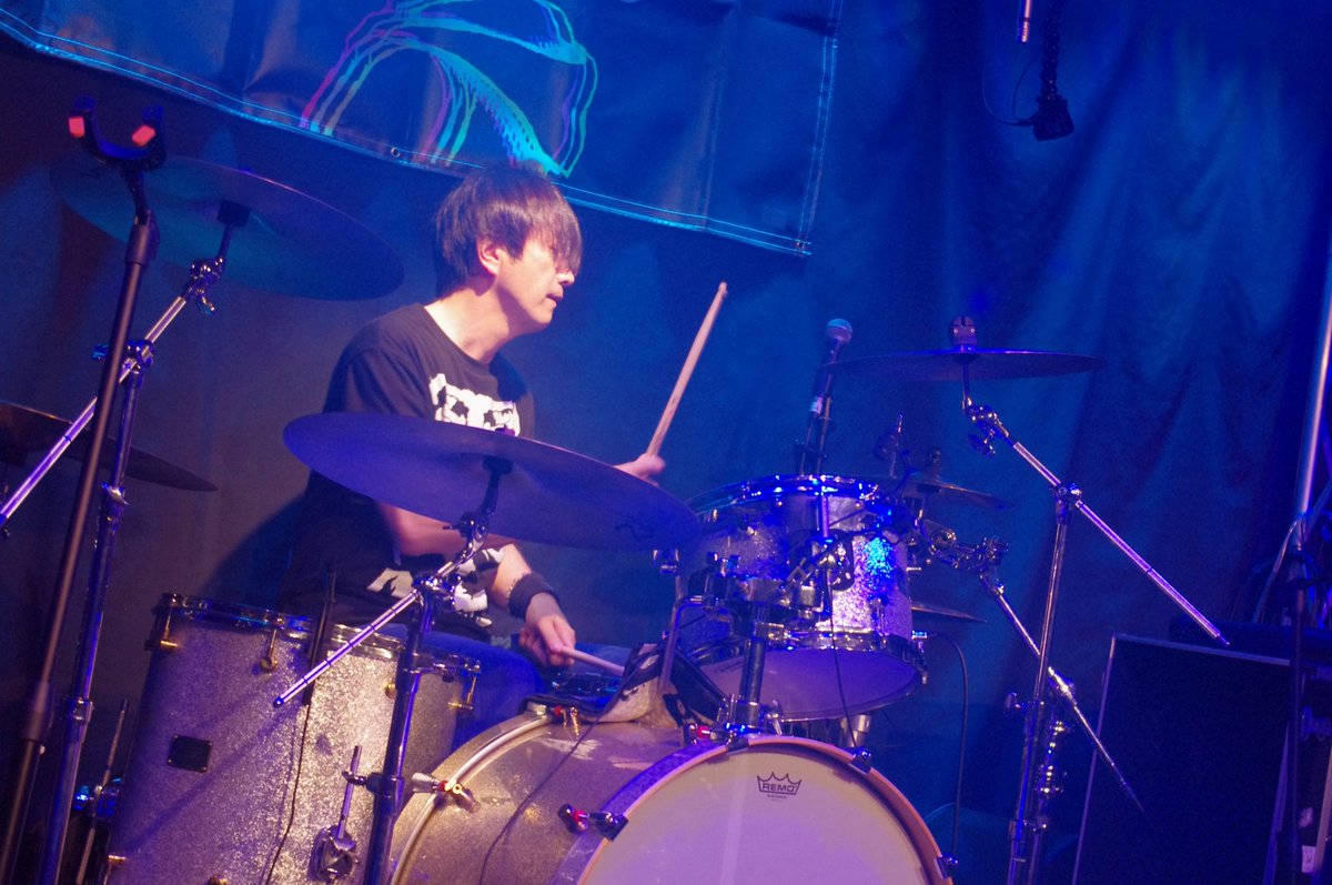 tak1975's tweet photo. 6月後半戦
6/21 釧路L Flag、路傍の空
6/27 帯広REST 、路傍の空
いずれも無事に終了しました！
ありがとうございました！

7月は
7/4 新得 Ganke FesにAmorphousで、
7/25 釧路みなとスタジオに路傍の空で出演します！

よろしくお願いします！ https://t.co/YL3aSNBGbH