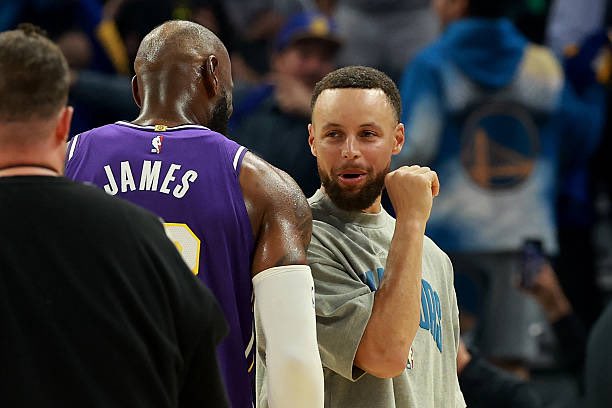 TheDunkCentral's tweet photo. The Warriors are trying to sign LeBron James TODAY, per @WindhorstESPN https://t.co/26ksbG34cM