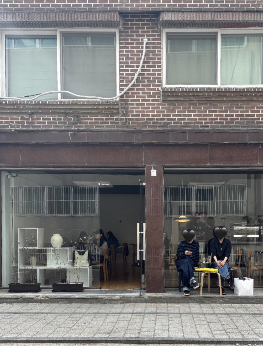 luck_and_pluck's tweet photo. わんこに会えるカフェシリーズ
📍offset
最寄りは青丘駅だけど東大門からも徒歩圏内 https://t.co/vdxd5rPd0H