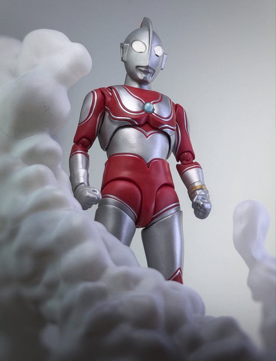 Moto_synthetich's tweet photo. 帰ってきたウルトラマン https://t.co/Ea2bWuBq4A