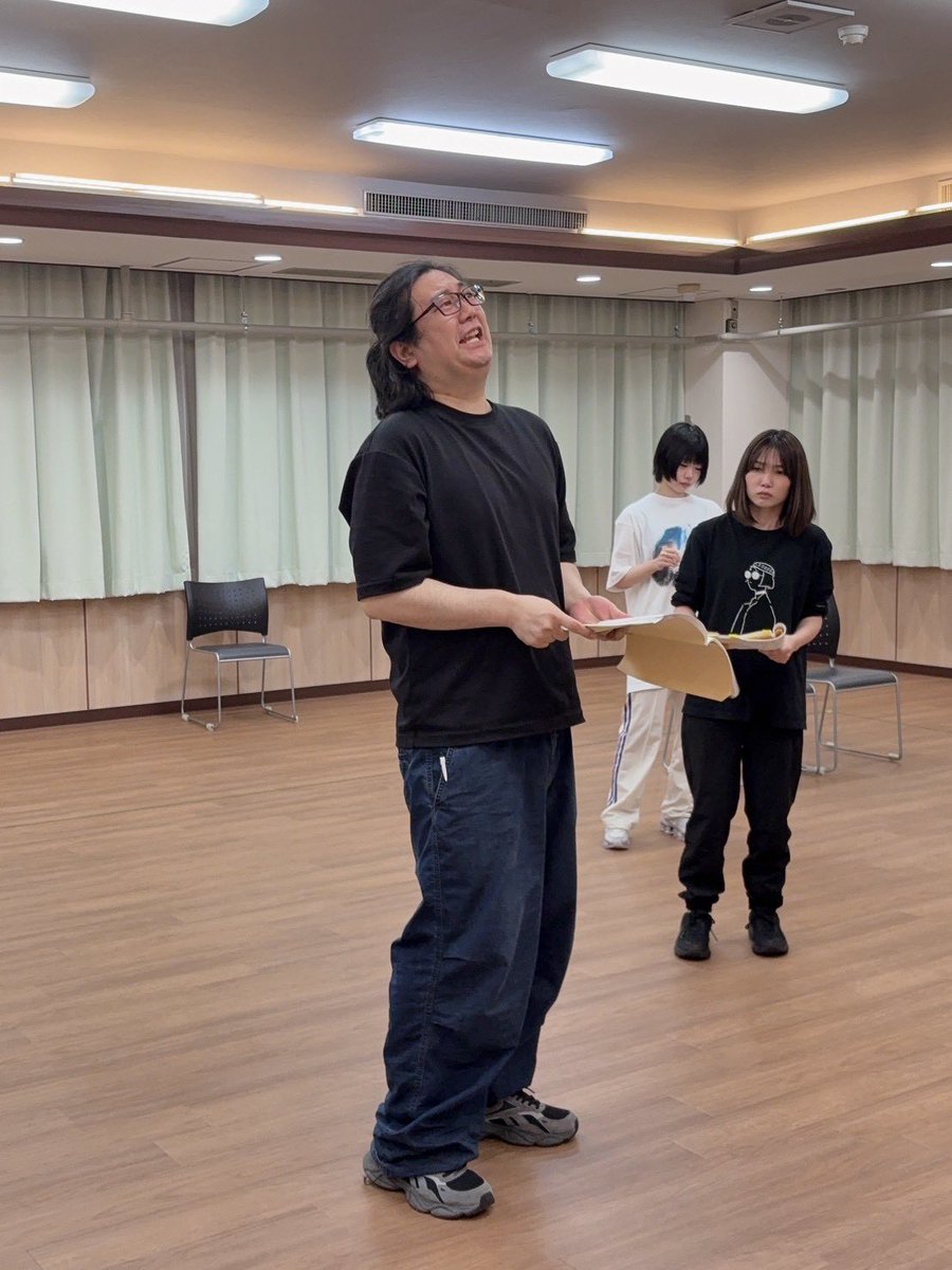 Gekidan_MIX's tweet photo. #私の中の天使と悪魔

A班の稽古の様子！👀✨
天使と悪魔はどんな風に物語に絡んでくるのか…
必見です👀✨

チケットのご予約もスタートしてますよ〜！🎫

#劇団MIX https://t.co/vhcDrn9gvK